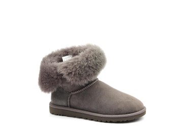 UGG BAILEY BUTTON