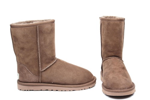 UGG CLASSIC SHORT
