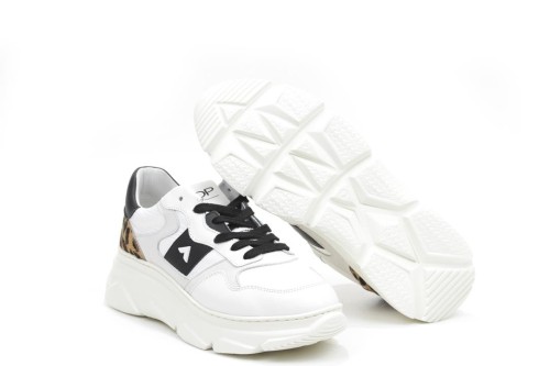 SNEAKER CPLD