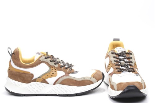 SNEAKER CLUB18