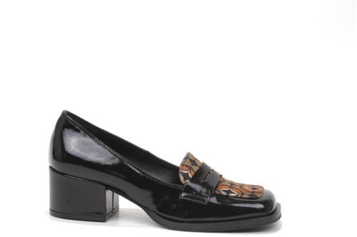 SCARPA CON TACCO MT-235