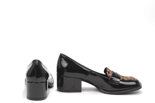 SCARPA CON TACCO MT-235