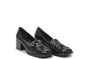 SCARPA CON TACCO MT-235