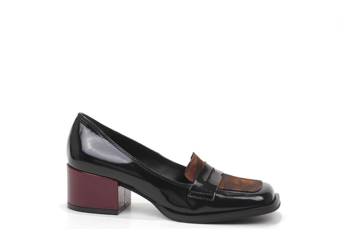 SCARPA CON TACCO MT-235