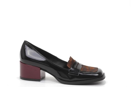 SCARPA CON TACCO MT-235
