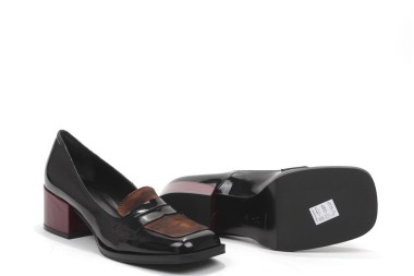 SCARPA CON TACCO MT-235