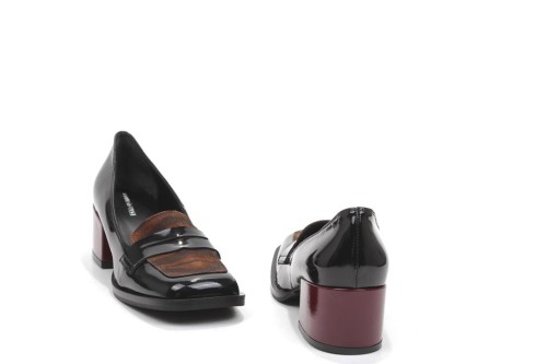 SCARPA CON TACCO MT-235