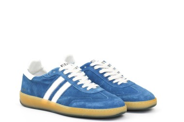 SNEAKER UM093