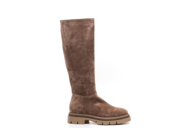 BOOT IV044
