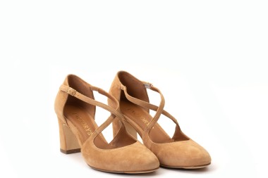SCARPA CON TACCO EN801