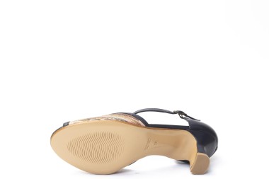 SCARPA CON TACCO A033
