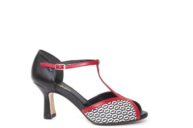 SCARPA CON TACCO A050